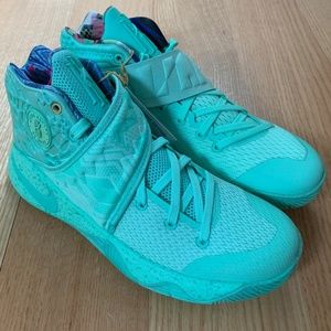 Kyrie 2 What the Kyrie 9